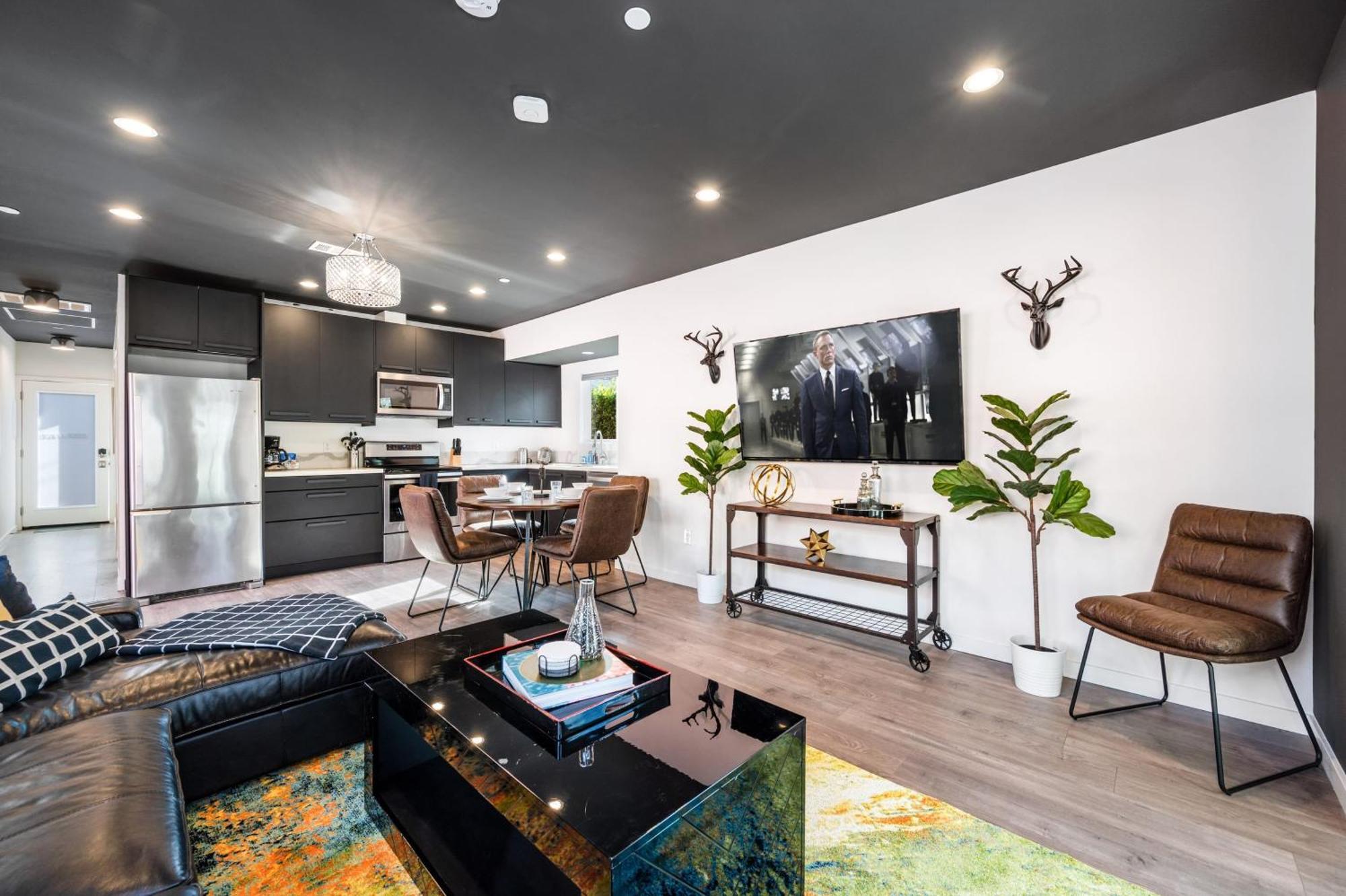 Rock N Roll By Avantstay Vibey Hollywood Retreat Steps To Attractions Los Angeles Esterno foto